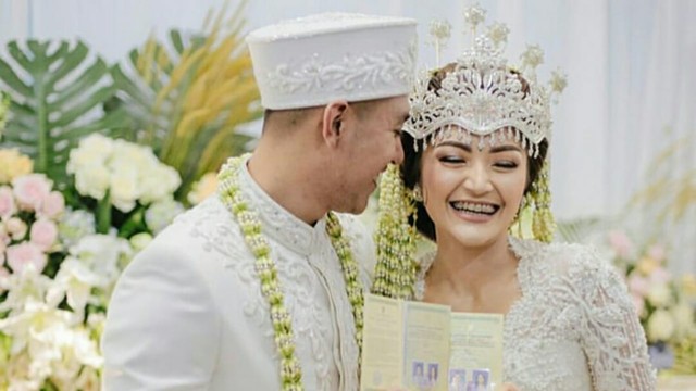 Sibad dan Krisjiana Menikah. Foto: (Instagram/thebridedep)