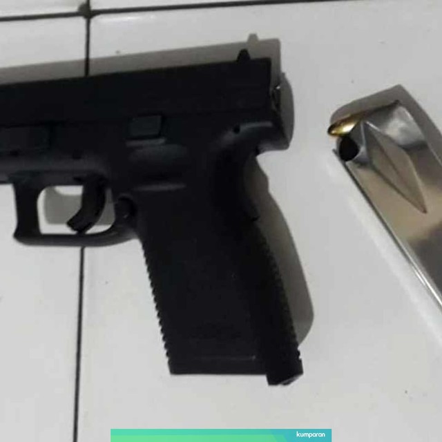 Senjata HS-9 yang dipakai Brigadir Rangga tembak Bripka Rachmat di Depok. Foto: Dok. Istimewa