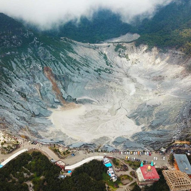 Gunung Tangkuban Parahu. Foto: Shutter Stock