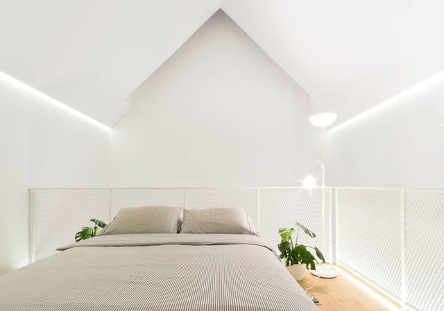 Desain kamar tidur serba putih karya arsitek DFORM, via: arsitag.com