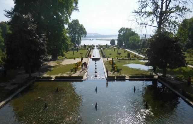Nirshat Bagh atau Taman Kenangan di Kashmir, India. Foto: Khiththati/acehkini 