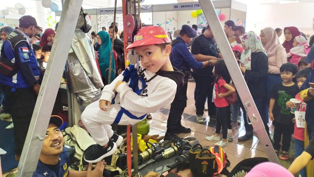 Antusias anak-anak mengikuti Festival Anak Bertanya (FAB) yang digelar di Sasana Budaya Ganesha (Sabuga), Bandung, Minggu (28/7). Foto: Rachmadi Rasyad/kumparan