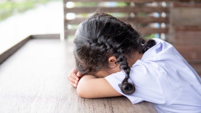 ilustrasi anak mengalami kecemasan di sekolah. Foto: Shutterstock