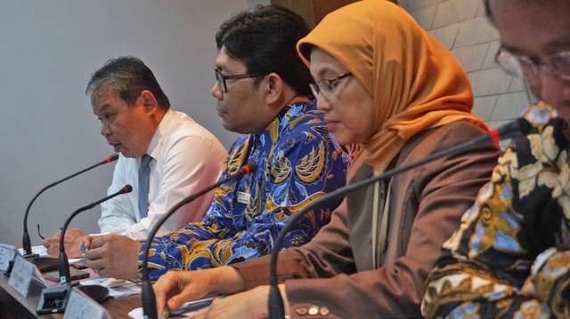 Konferensi Pers Ombudsman bersama Bank Mandiri terkait error system Bank Mandiri di Ombudsman, Jakarta, Senin (29/7). Foto: Fanny Kusumawardhani/kumparan