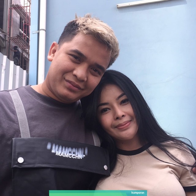 Billy Syahputra dan Elvia Cerolline. Foto: Giovanni/kumparan