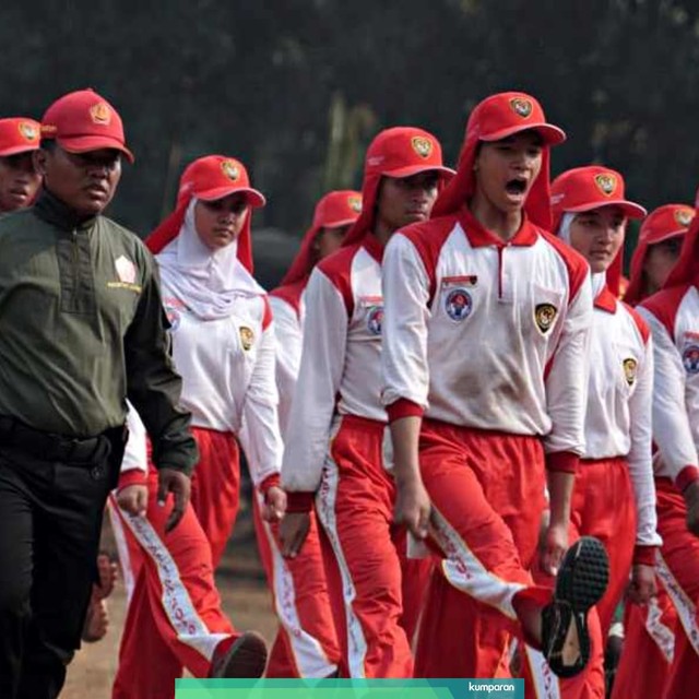 Suasana latihan anggota Paskibraka di Lapangan Pusat Pemberdayaan Pemuda dan Olahraga Nasional (PP PON) Cibubur, Jakarta Timur. Foto: Helmi Afandi/kumparan