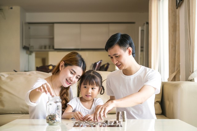 com-Ilustrasi keluarga yang melek finansial. Foto: Shutterstock