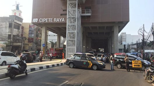 Lalu lintas dari Arah Stasiun MRT Haji Nawi Raya. Foto: Andreas Ricky Febrian/kumparan