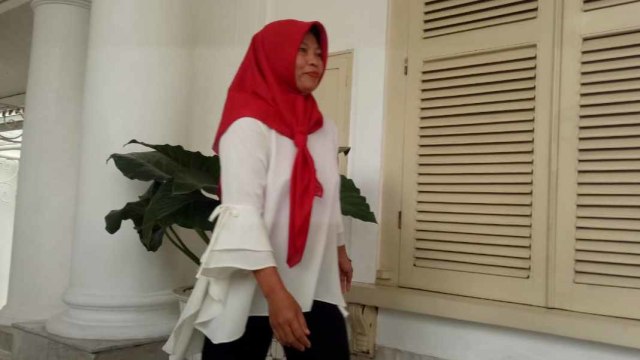 Baiq Nuril saat akan temui Presiden Joko Widodo di Istana Bogor Foto: Fahrian Saleh/kumparan