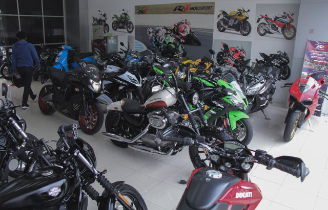 Deretan moge di RnJ Motosport Foto: Bangkit Jaya Putra/kumparan