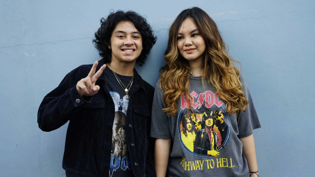 Penyanyi Bastian Steel dan Shafa Harris saat ditemui seusai mengisi acara di Studio Trans TV, Jakarta, Jumat, (2/8). Foto: Ronny