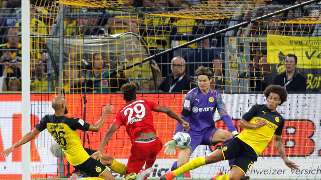 Pertandingan Piala Super Jerman antara Borussia Dortmund dan Bayern Muenchen. Foto: REUTERS/Leon Kuegeler