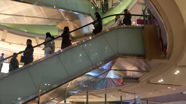 Suasana di Grand Indonesia tidak terganggu listrik padam. Foto: Moh Fajri/kumparan