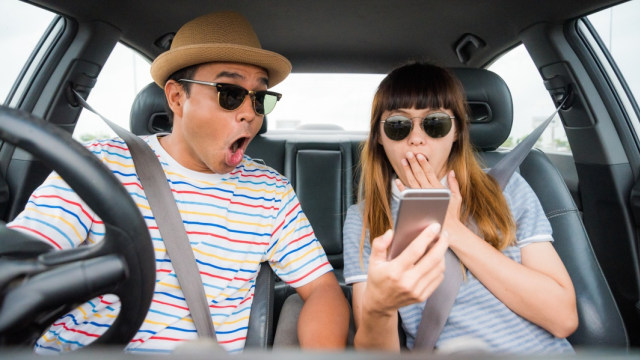 Ilustrasi pasangan heboh melihat gambar rute perluasan ganjil genap Foto: Shutterstock
