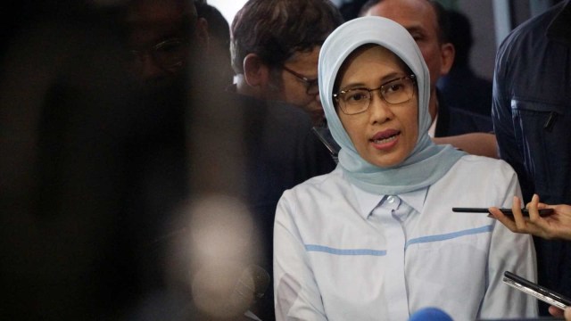 Plt Dirut PLN, Sripeni Inten Cahyani memberikan keterangan pers usai memenuhi panggilan pimpinan Komisi VII DPR RI, Jakarta, Selasa (6/7). Foto: Fanny Kusumawardhani/kumparan