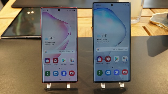 Smartphone Samsung Galaxy Note 10 dan Galaxy Note 10 Plus. Foto: Bianda Ludwianto/kumparan