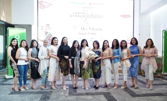 Cerita Di Balik Jahitan Batik Kultur bersama Tokopedia. Foto: Tokopedia
