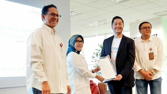 OJK Tunjuk Aftech jadi Asosiasi Penyelenggara Inovasi Keuangan Digital (IKD) di Wisma Mulia 2 OJK, Jakarta, Jumat (9/8). Foto: Nurul Nur Azizah/kumparan