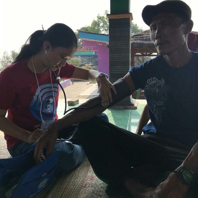 Pemeriksaan Kesehatan Masyarakat Setempat | Photo by explore.mertelu via Instagram