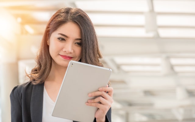 Ilustrasi perempuan karier. Foto: Shutterstock