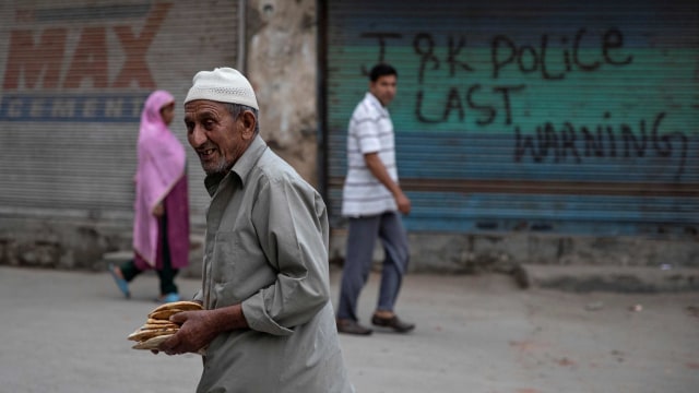 Suasana Idul Adha di Kashmir. Foto: Reuters
