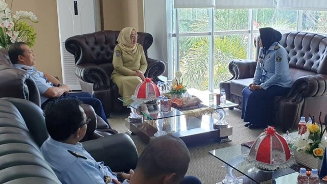 Kanwil Kemenkumham Sulbar melakukan pertemuan dengan Wakil Gubernur, Enny Anggraeni Anwar, terkait pemberian remisi bertepatan HUT ke-74 RI. Foto: Nasrul Djalil/Kominfo Sulbar