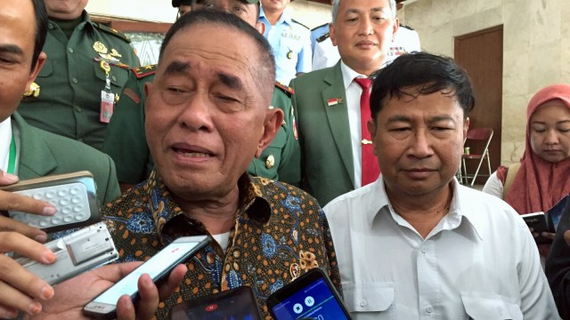 Menteri Pertahanan (Menhan) Ryamizard Ryacudu. Foto: Arfiansyah Panji Purnandaru/kumparan