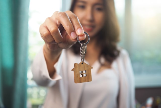 Ilustrasi memiliki rumah atau hunian pribadi. Foto: Shutterstock
