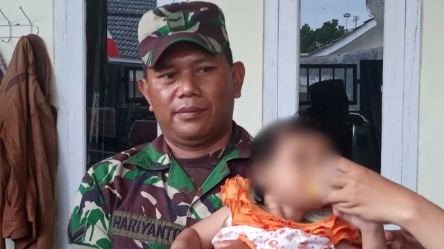 Seorang balita yang ditemukan di dalam rumah selama tiga hari setelah bapaknya meninggal. Foto: Dok. Istimewa