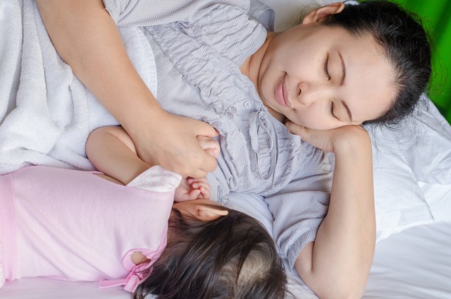 Ilustrasi ibu menyusui obesitas Foto: Shutterstock