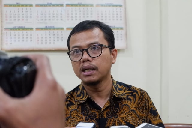 Ketua Tim JPU KPK, Wawan Yunarwanto saat diwawancarai awak media, Kamis (15/8) | Foto : Obbie Fernando/Lampung Geh