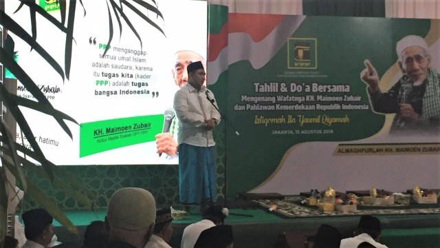 Taj Yasin dalam acara tahlil dan doa untuk Mbah Moen di DPP PPP. Foto: Rafiq Panjaitan/kumparan