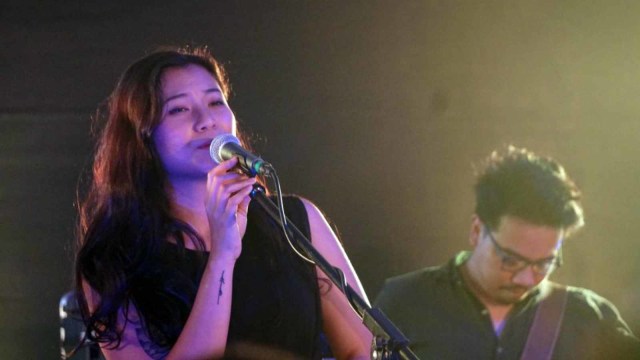 Penampilan Danilla Riyadi di The 8th Music Gallery. Foto: Nugroho Sejati/kumparan