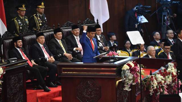 Presiden Joko Widodo menyampaikan pidato dalam Sidang Tahunan MPR di Kompleks Parlemen. Foto: ANTARA FOTO/Sigid Kurniawan