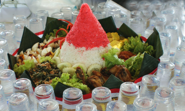 Ilustrasi nasi tumpeng Foto: dok.shutterstock
