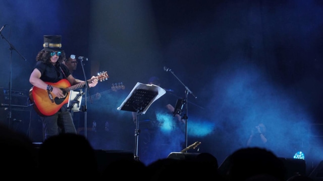 Penampilan grup musik P-Project di acara Festival Mesin Waktu, di JIExpo Kemayoran, Jakarta Pusat, Sabtu (17/8). Foto: Helmi Afandi Abdullah/kumparan