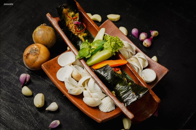 Lara Djonggrang & La Bihzad Bar (www.zomato.com)
