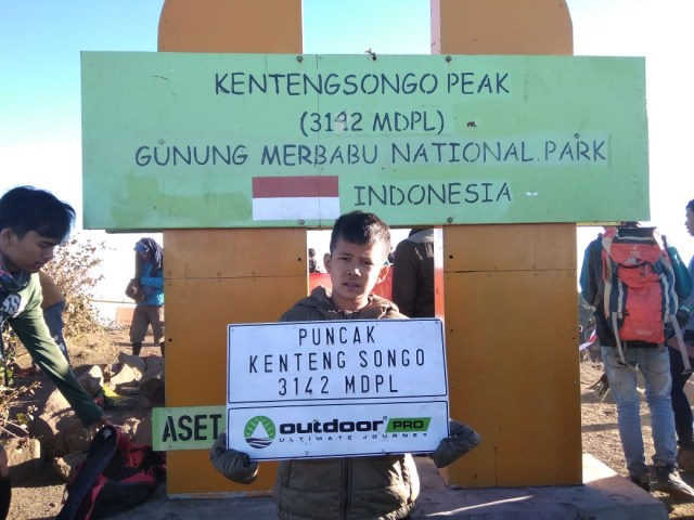 Fayyadh Qaishar Syafiq, pelajar SD yang Sukses mendaki Gunung Merbabu peringati HUT ke-74 RI Foto: Jaka Lelana