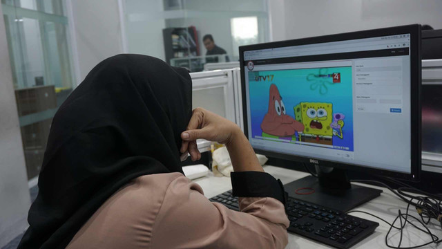 Suasana ruang pemantau kantor KPI Pusat. Foto: Prabarini Kartika/kumparan