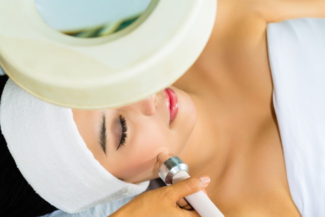 Ilustrasi facial. Foto: Shutterstock