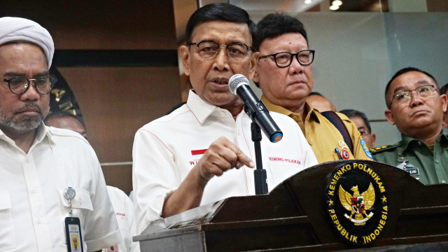Wiranto sampaikan keterangan pres terkait kericuhan di Manokwari. Foto: Irfan Adi Saputra/kumparan
