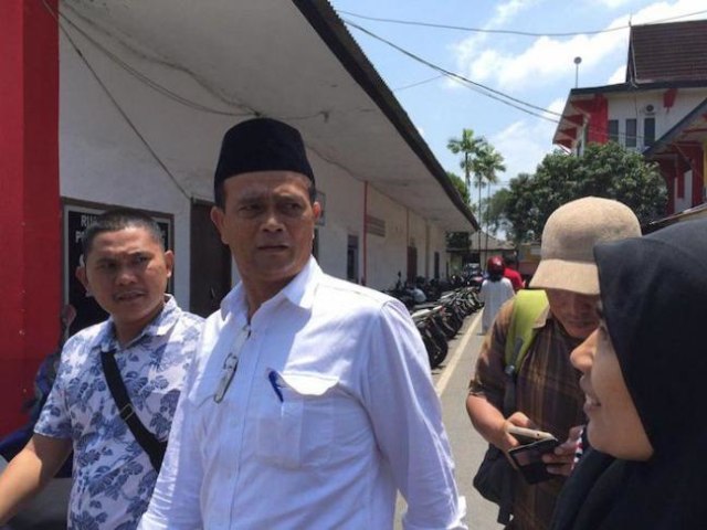Kepala Dinas Ketenagakerjaan Provinsi Kepri Tagor Napitupulu (Foto: Margaretha/Batamnews)
