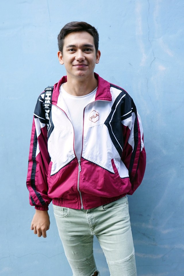 Artis Adipati Dolken saat ditemui di kawasan Tendean , Jakarta, Selasa, (20/8). Foto: Ronny