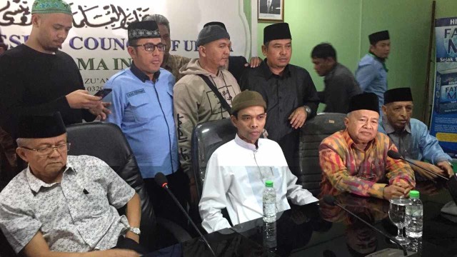 Ustaz Abdul Somad jelaskan terkait video viral ceramah tentang salib di MUI. Foto: Lutfan Darmawan/kumparan