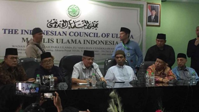 Ustaz Abdul Somad jelaskan terkait video viral ceramah tentang salib di MUI. Foto: Lutfan Darmawan/kumparan