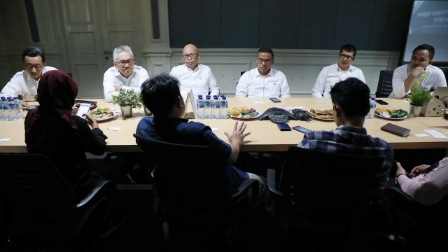 Direksi BRI Agro bersama redaksi kumparan di kantor kumparan. Foto: Dicky Adam Sidiq/kumparan