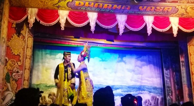 Pementasan seni pertujukan Janger Dharma Yasa dari Patoman Tengah  digelar di Balai Gong , Banjar Patoman tengah @ILHAM