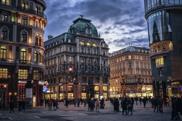 Ilustrasi shopping center di Wina. Foto: pixab