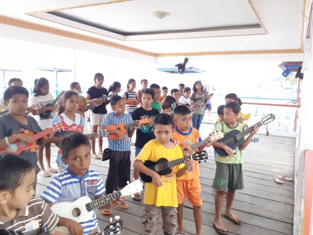  Amboina Ukulele Kids Community saat latihan (22/8). Dok : Lentera Maluku