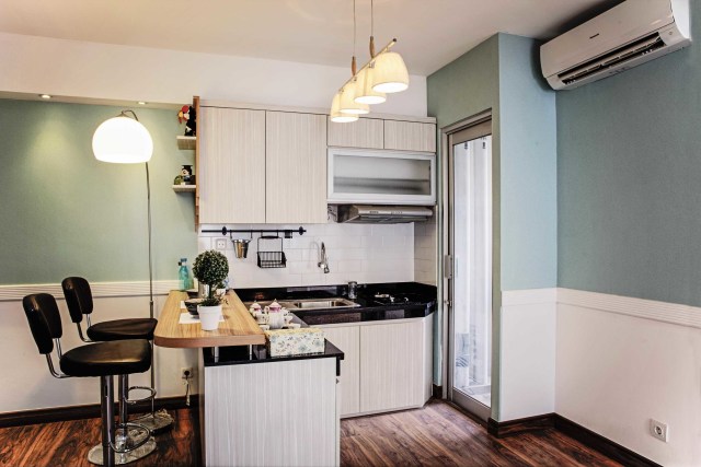 Warna hijau pada interior Green Bay karya Total Renov, via: arsitag.com